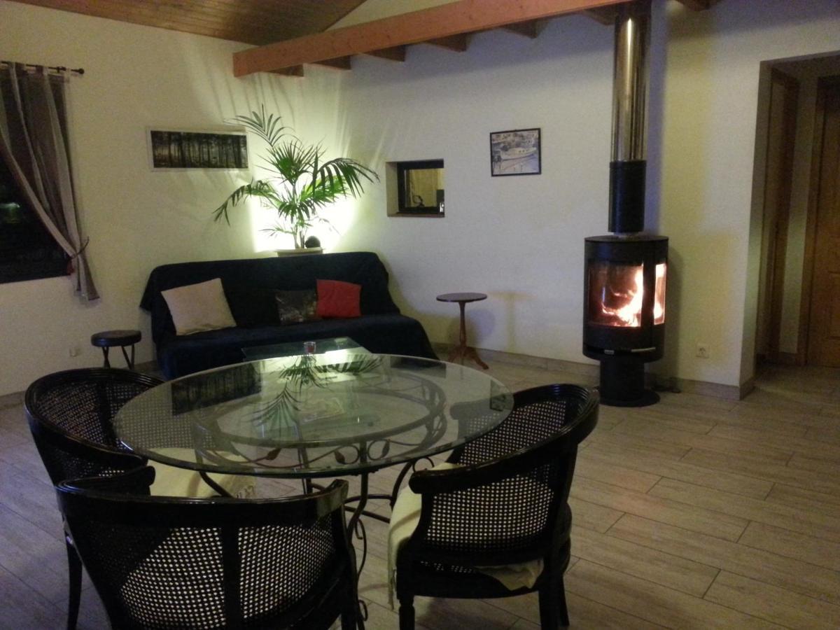 Chambre Privee Badet Salles  Luaran gambar